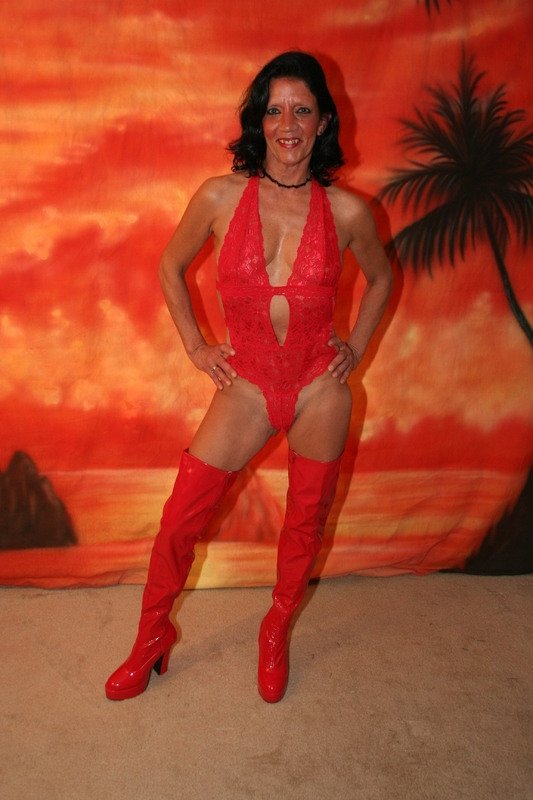 RedOverknee aus Zürich,Schweiz